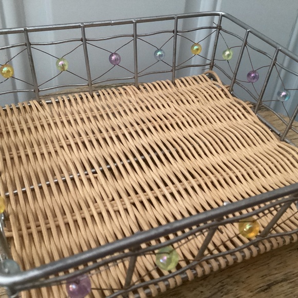 Beautiful Iridescent beaded basket - Picture 8 of 8